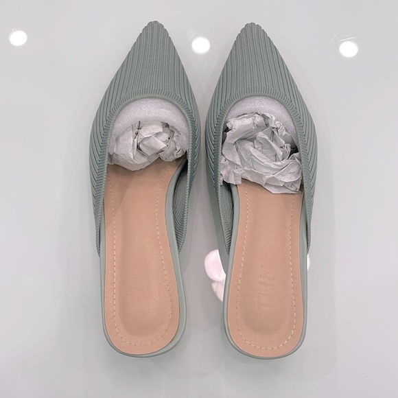 *NEW* TIJN Pointed Toe Heeled Mules sandals Sage Green - Picture 2 of 16